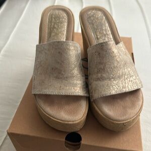 Sbicca Purnia champagne  gold Wedge Sandals Black Size 7 Comfort